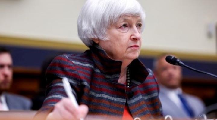 yellen-predicts-further-stress-and-losses-in-commercial-real-estate-but-no-systemic-banking-risk